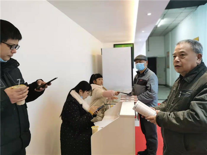 四川中青旅綿陽分社、綿陽市中旅假日旅行社、綿陽自來文化傳播有限公司24H自助售貨服務(wù)盛大開業(yè)